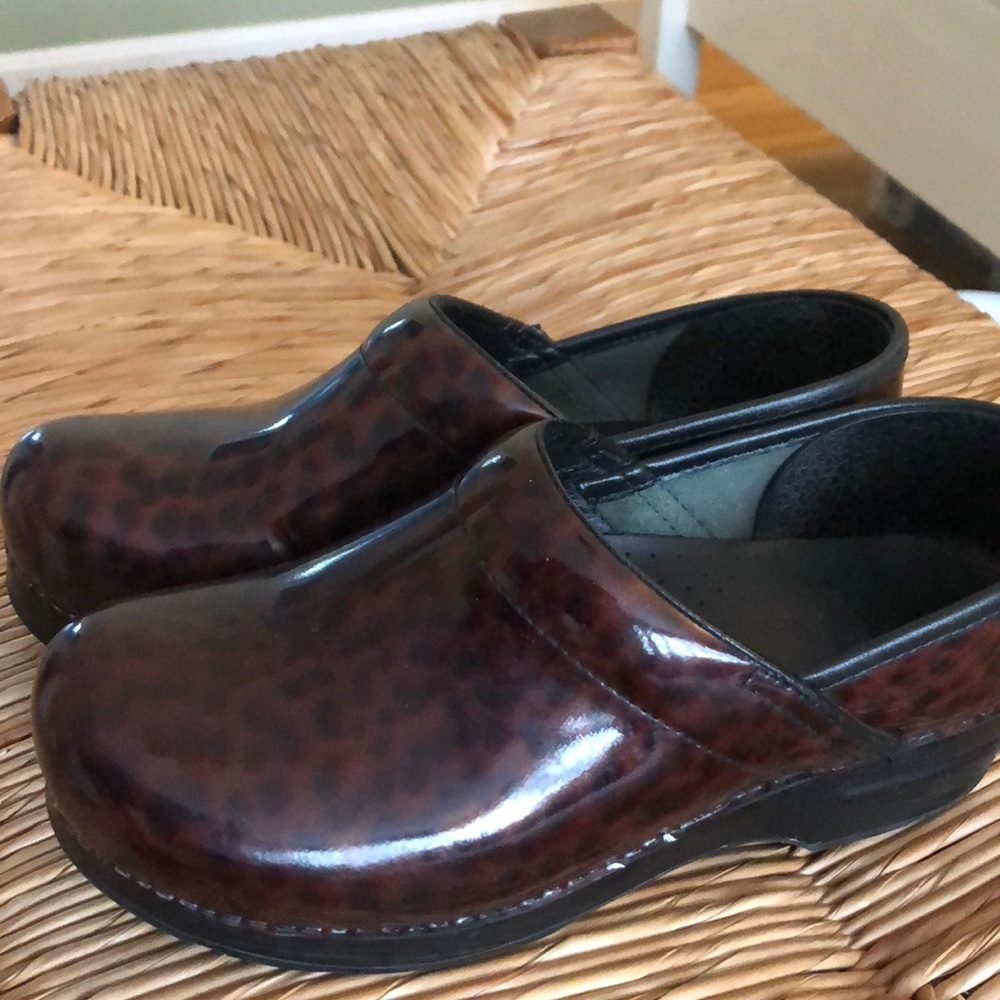 Dansko patent leather professional- leopard print